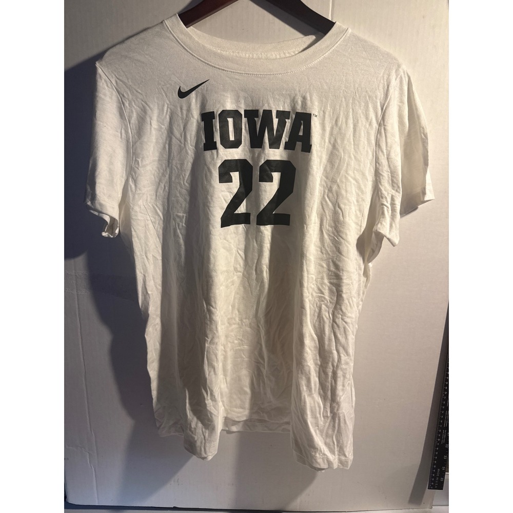 Nike Iowa Hawkeyes Caitlin Clark 22 T-Shirt White Womens XL Basketball Tee NWOT